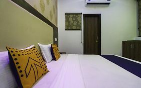 Hotel White Rose Zirakpur